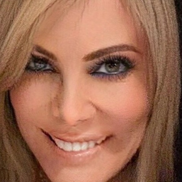 Meet your Posher, Heidi - Picture 1 of 1